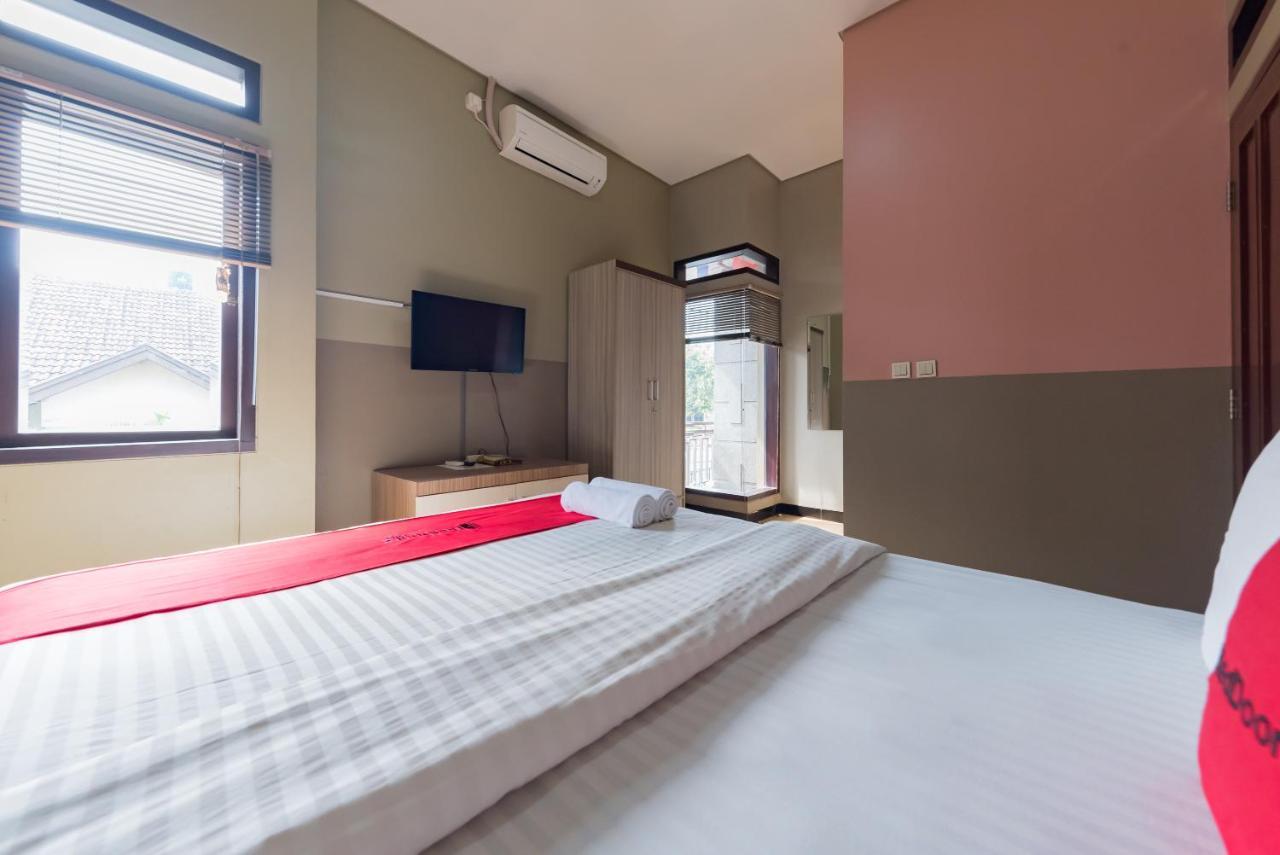 Hotel Reddoorz Syariah Near Politeknik Negeri Bandung Campus Cimahi Exterior foto